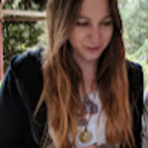 Meet your Posher, Caitlin